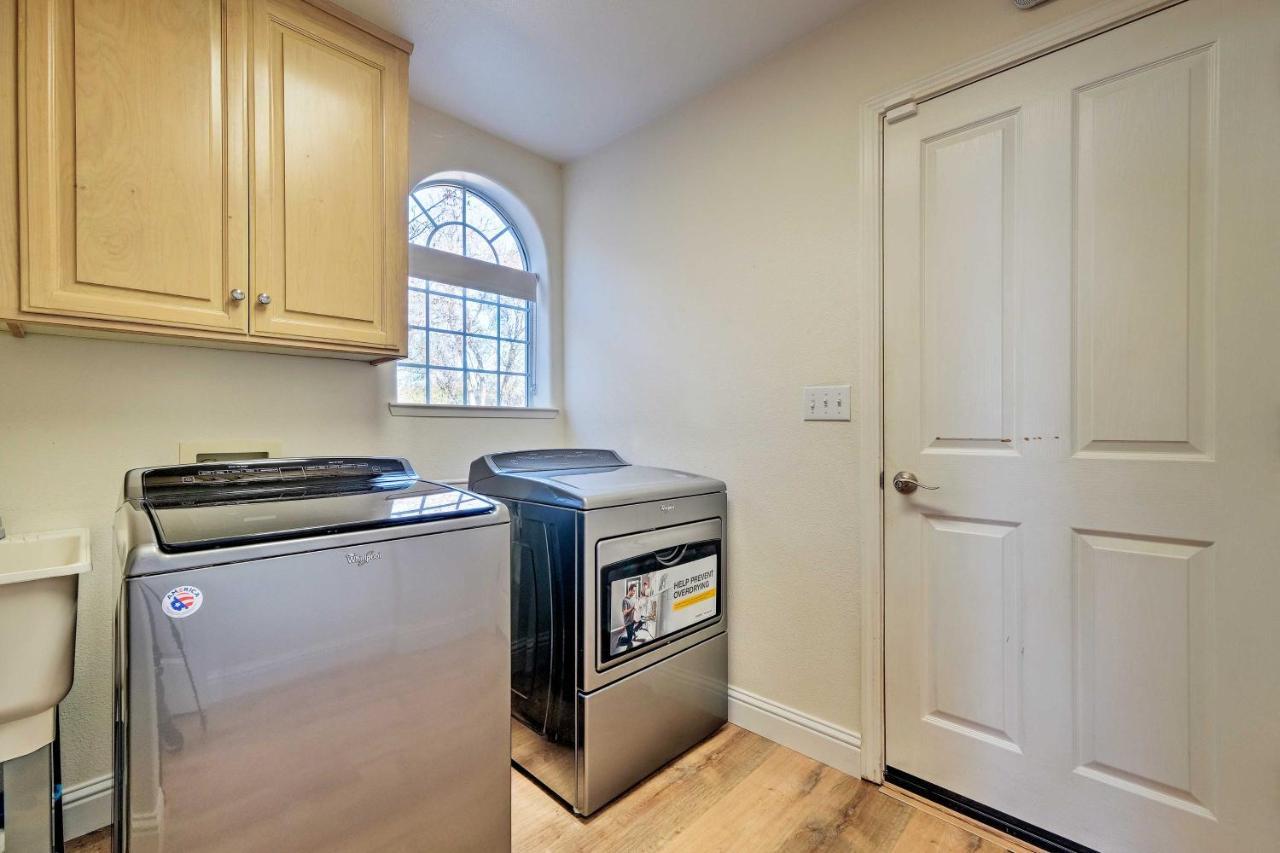 הוילה Peaceful Columbia Retreat With Hot Tub And Mtn Views! מראה חיצוני תמונה